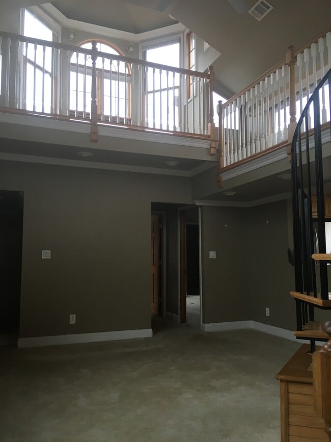 Building Photo - 68 S 11th St