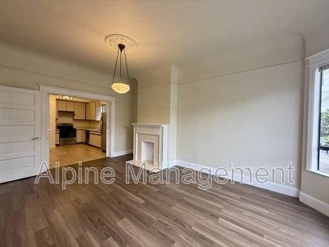 Building Photo - 274 4th Ave