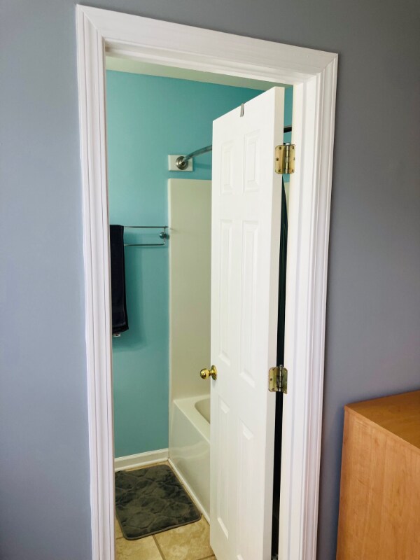 Building Photo - 118 University Village Dr