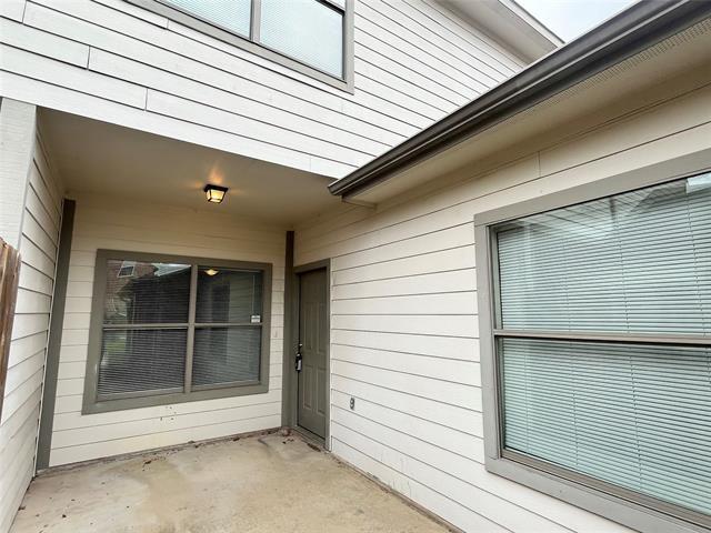 Building Photo - 3259 Wexford Dr