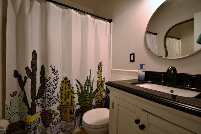 Building Photo - 4641 Blount Ave