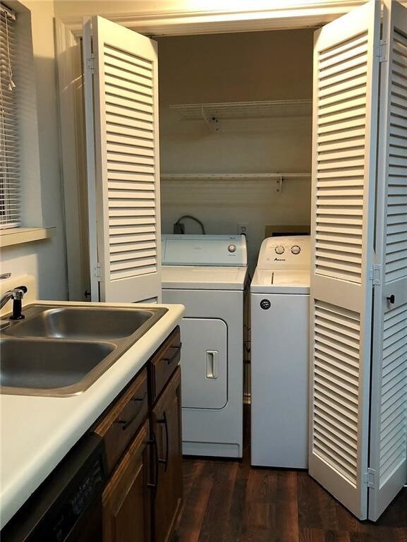 Building Photo - 2730 Silver Creek Dr