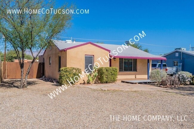 Building Photo - 3949 E 2nd St