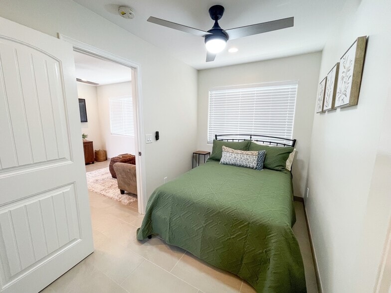 Building Photo - 4177 4th Ave