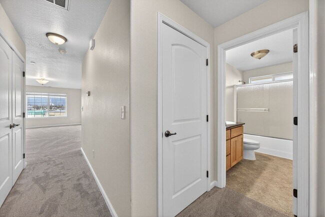 Building Photo - 2525 Corona Ave