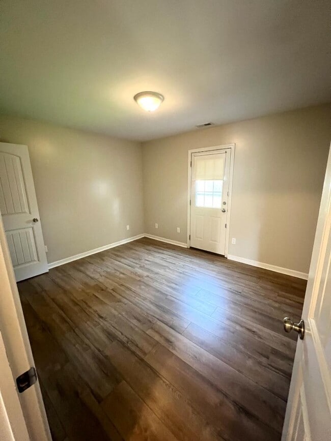 Building Photo - 2504 Overlook Rd