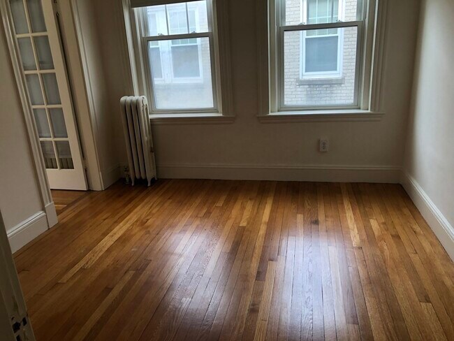 Building Photo - 128 Sewall Ave