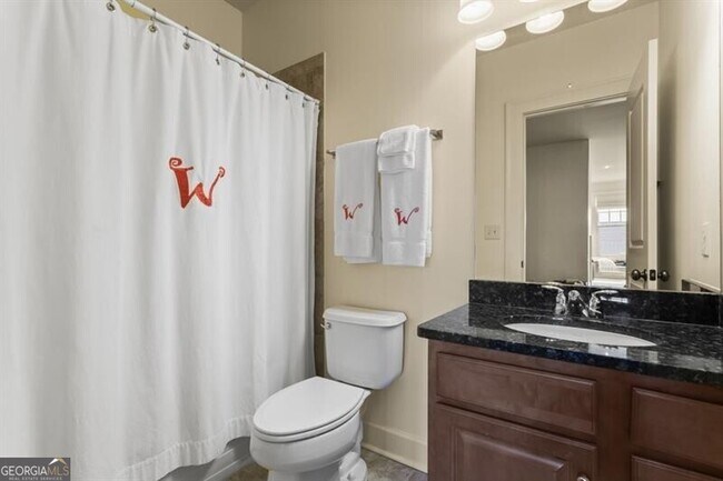 Building Photo - 807 Creekgarden Court