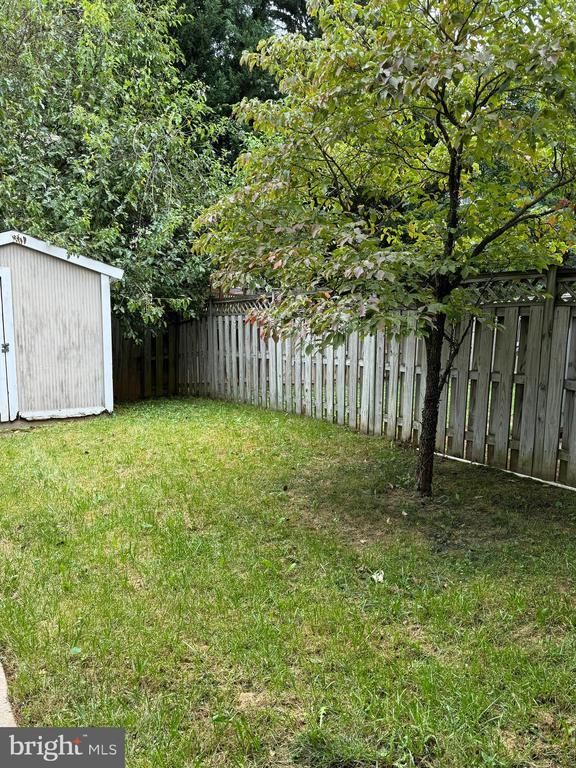 Building Photo - 1943 Harpers Ct