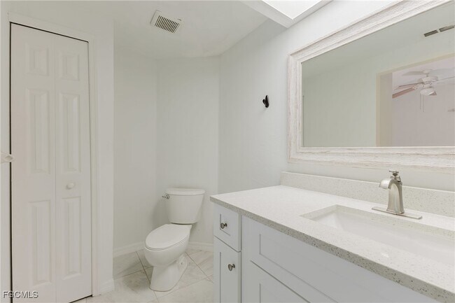 Building Photo - 5612 Rose Garden Rd