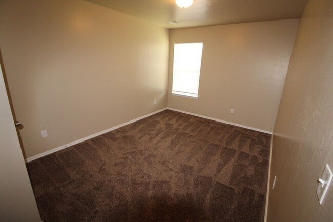 Building Photo - 4508 SE 77th St