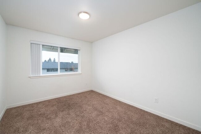Building Photo - Brand New Apartments Central Park Rose