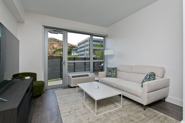 Building Photo - 7000 Hawaii Kai Dr