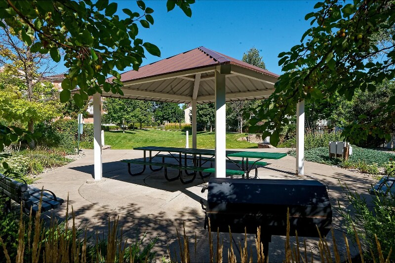 Building Photo - 2059 Grays Peak Dr