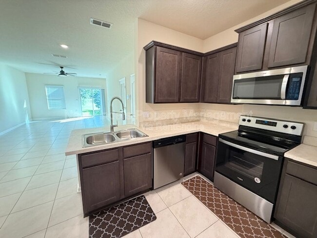 Building Photo - 9622 Baylin Ct