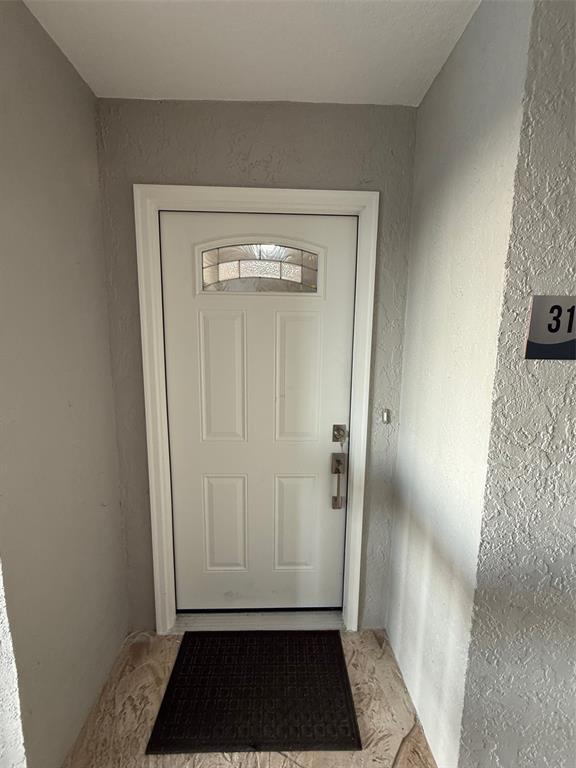 Building Photo - 1477 Park Beach Cir