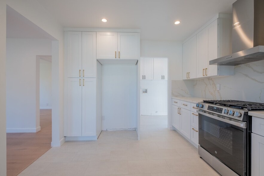 Building Photo - 14418 Martha St