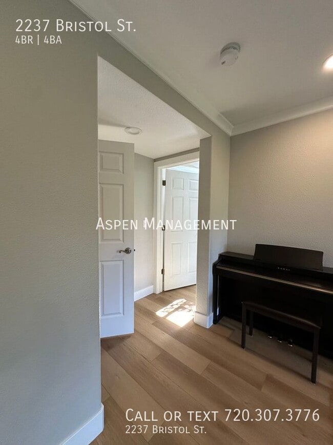 Building Photo - 2237 Bristol St