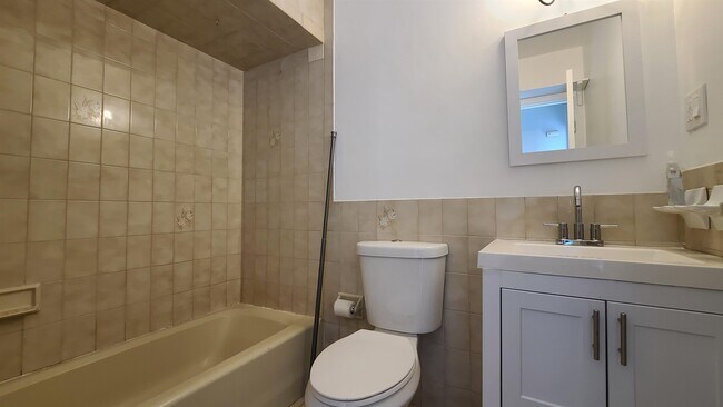 Building Photo - 4905 PARK Ave