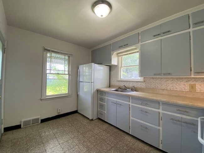 Building Photo - Feels Like A Little Bit of Country - 1+BR ...