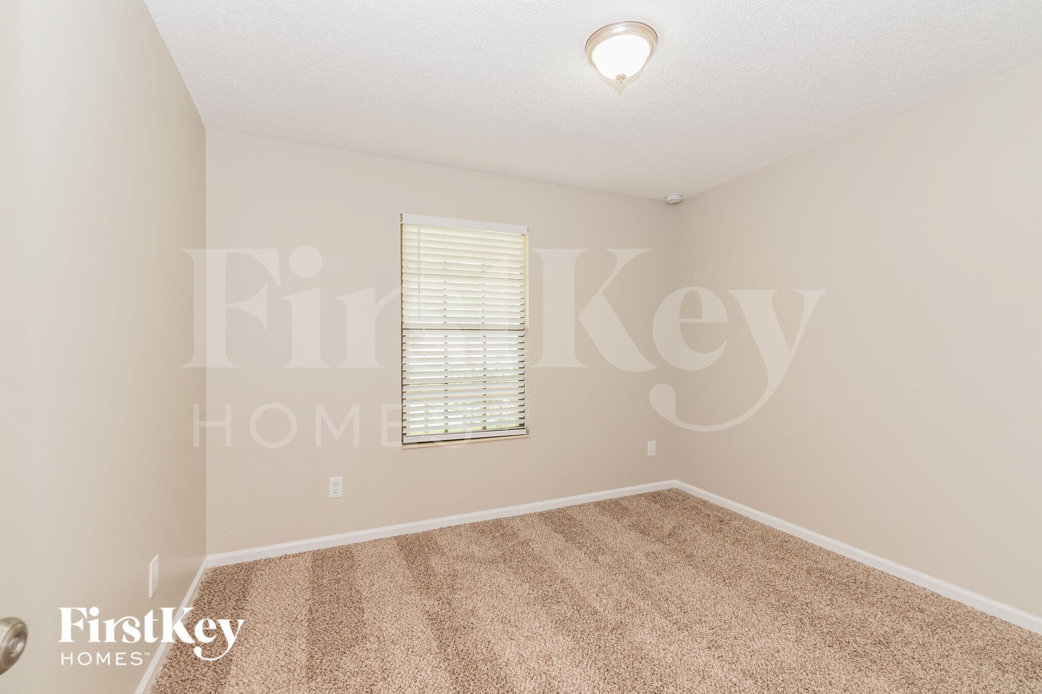 Building Photo - 1383 Mayberry Ln