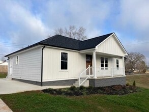 Building Photo - 329 1st Ave