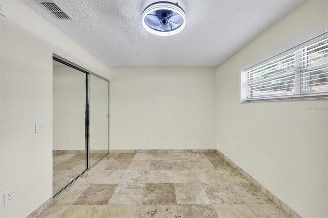 Building Photo - 4949 Village Garden Dr