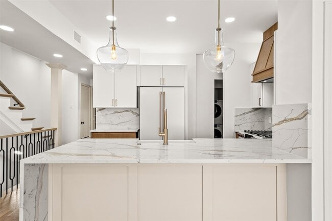 Building Photo - 4030 Gilbert Ave