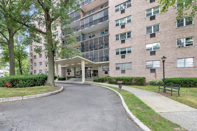 Primary Photo - 25 Cartright St
