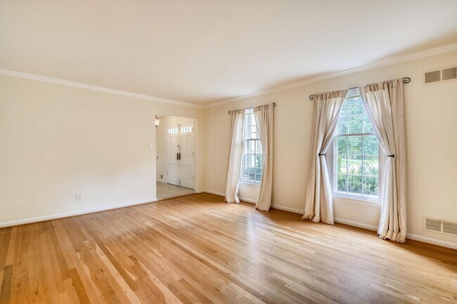 Building Photo - 11200 Powder Horn Dr
