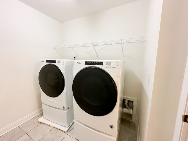 Building Photo - Radiant Townhouse located in Raleigh