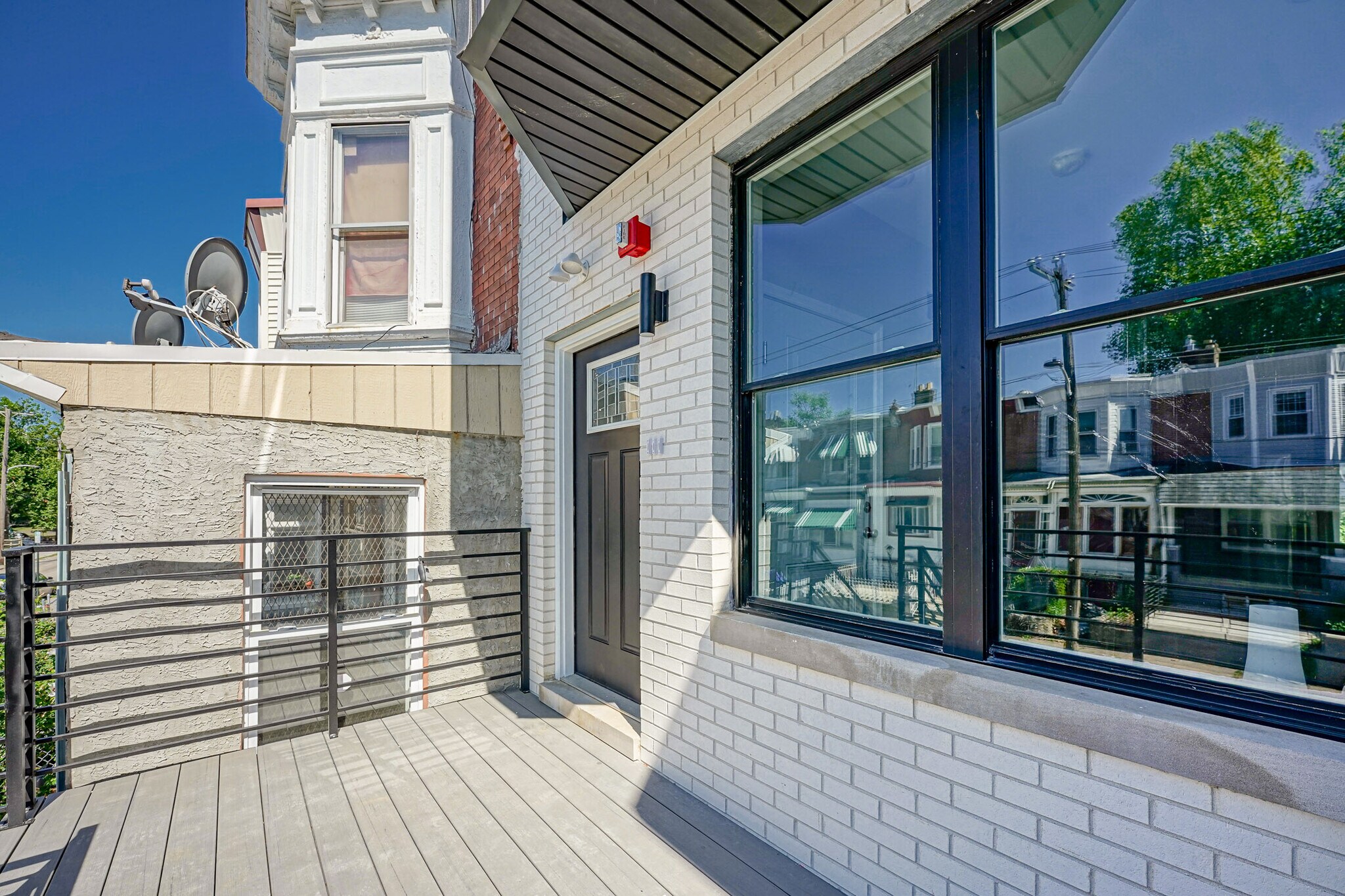 Building Photo - 5223 Irving St
