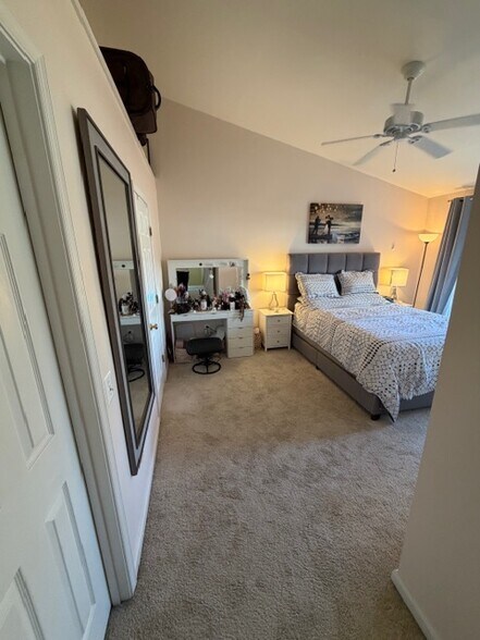 Building Photo - 46956 Courtyard Sq