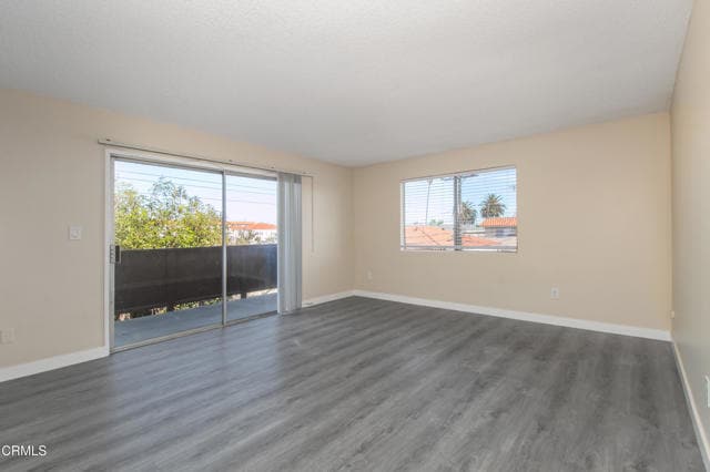 Building Photo - 1244 W 9th St