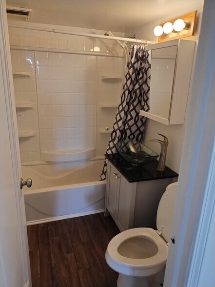 Bathroom - 6331 104th St