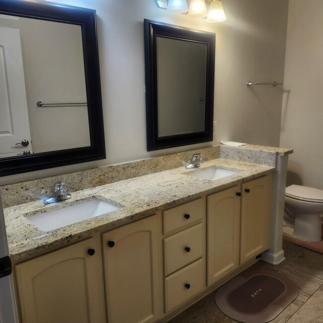 Building Photo - 1497 Castle Pines Cir