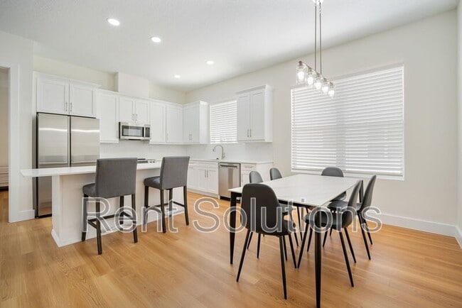 Building Photo - 13612 N 22nd St