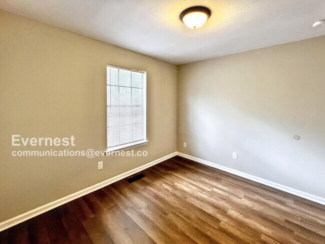 Building Photo - 5970 Dewey Heights Rd