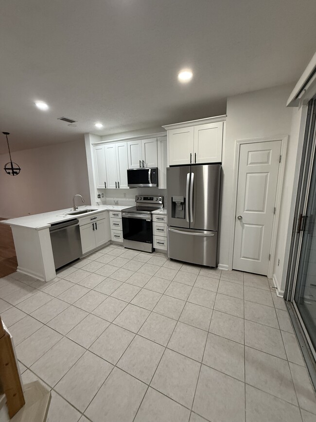 Building Photo - 3530 Summerlin Ln N
