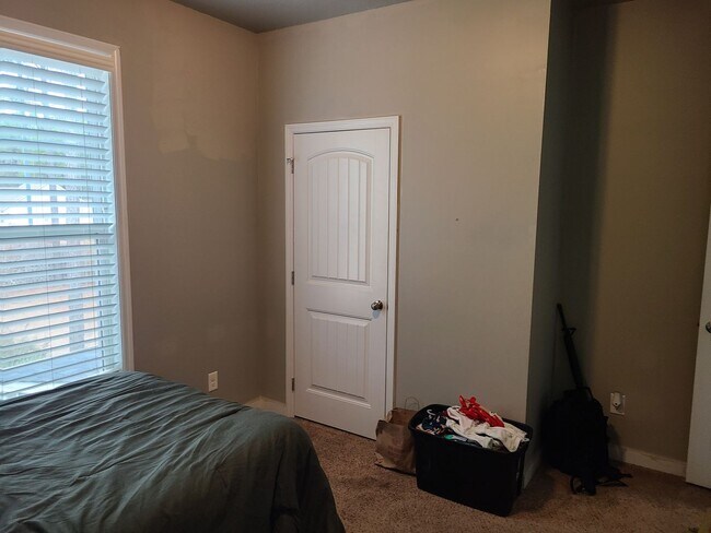 Building Photo - 4 Bed, 2.5 Bath located in The Village in Folkstone Community - Holly Ridge