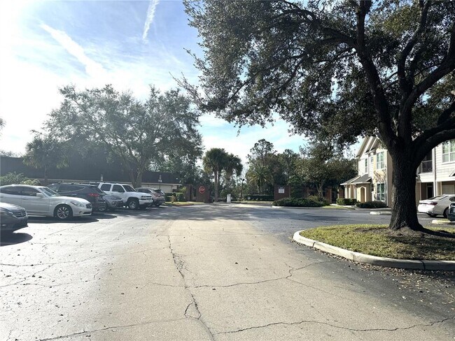 Building Photo - 1101 Vintage Village Ln