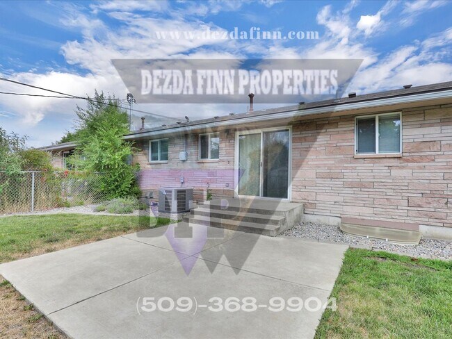Building Photo - 7718 E Nora Ave