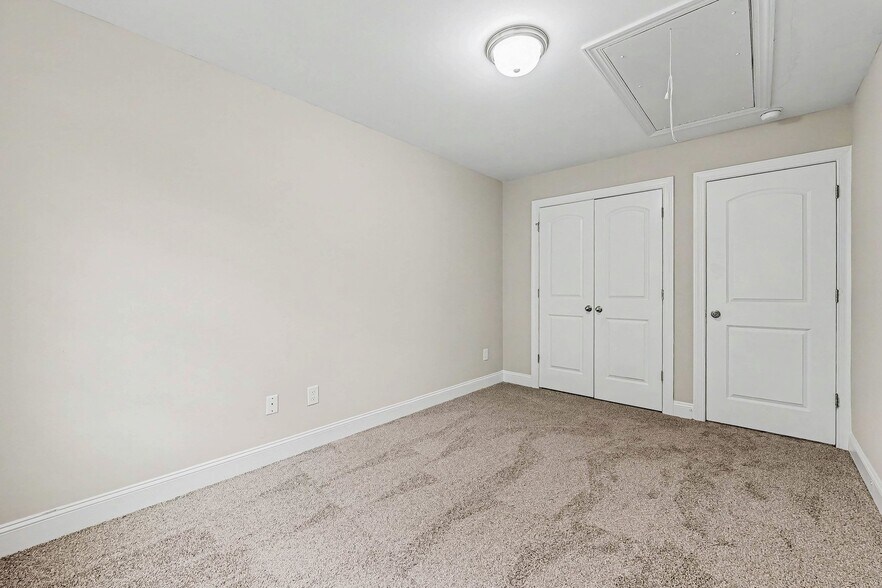 Building Photo - 846 Silver Leaf Dr