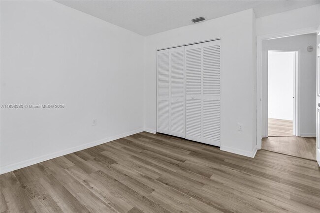 Building Photo - 106 Gables Blvd