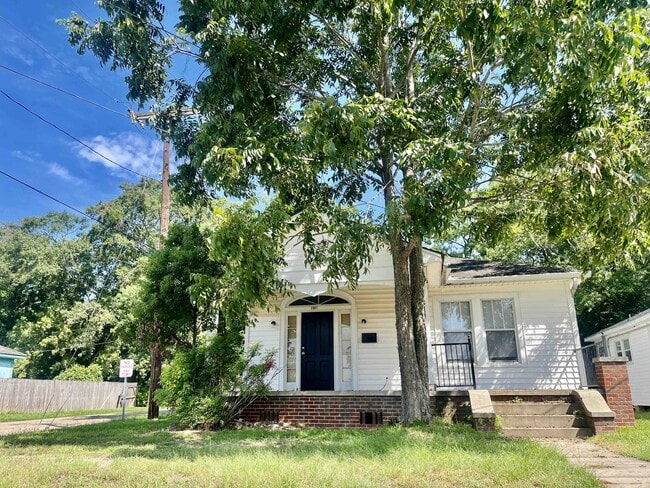 Primary Photo - 2901 North Blvd