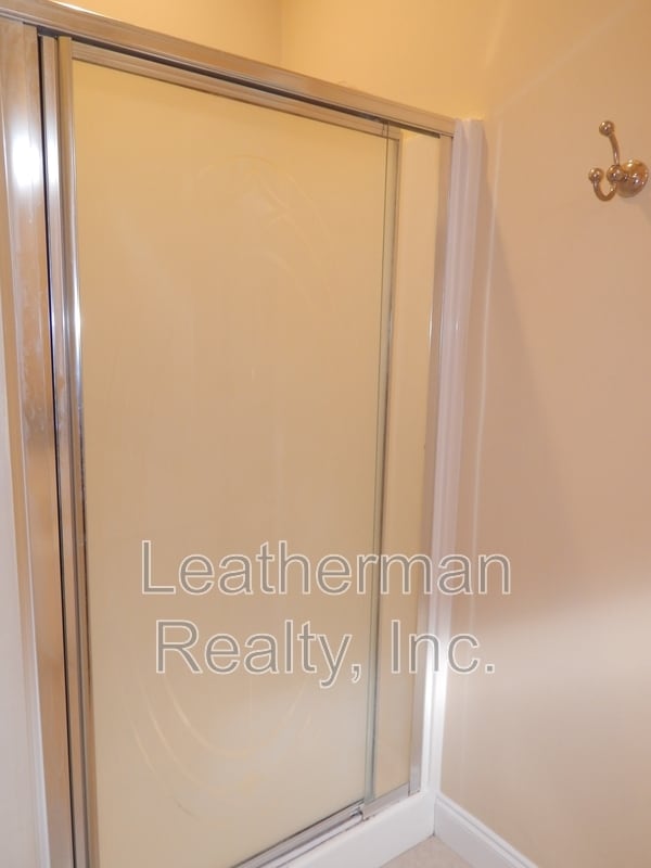 Building Photo - 441 Sterling Dr