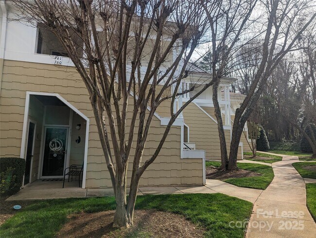 Primary Photo - 761 Southwest Dr