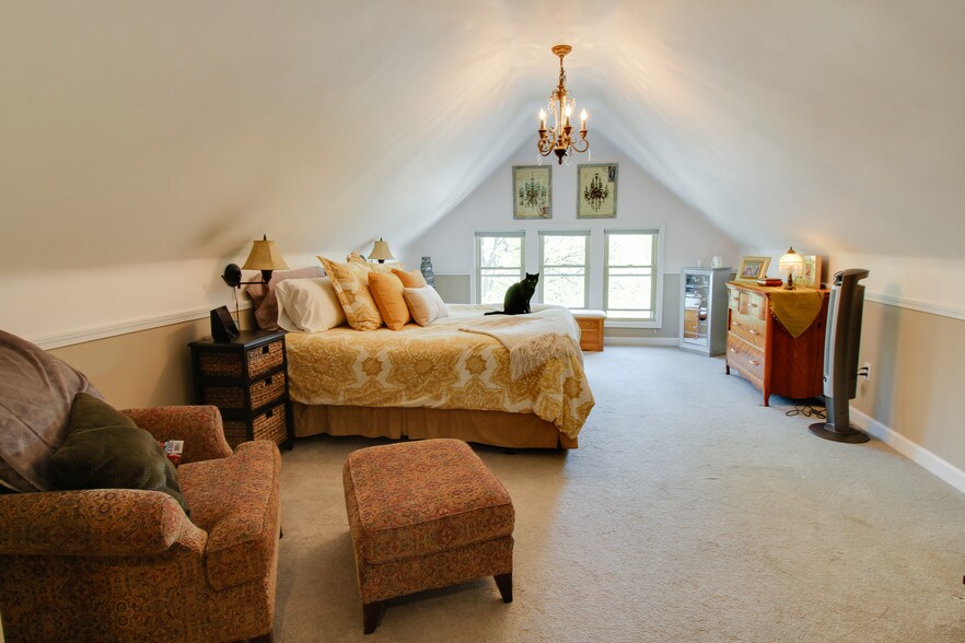 Master Bedroom - 1623 N Astor St