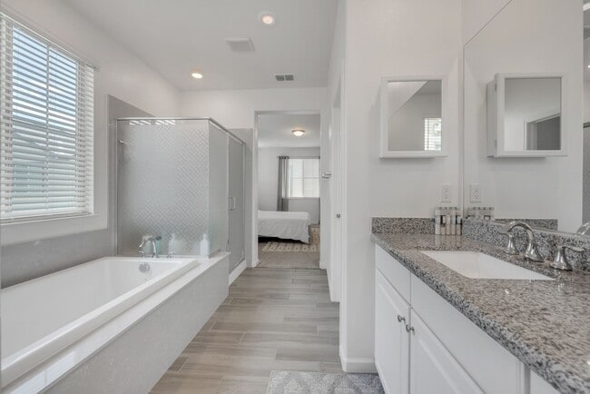 Building Photo - 9310 Mystic Lake Alley