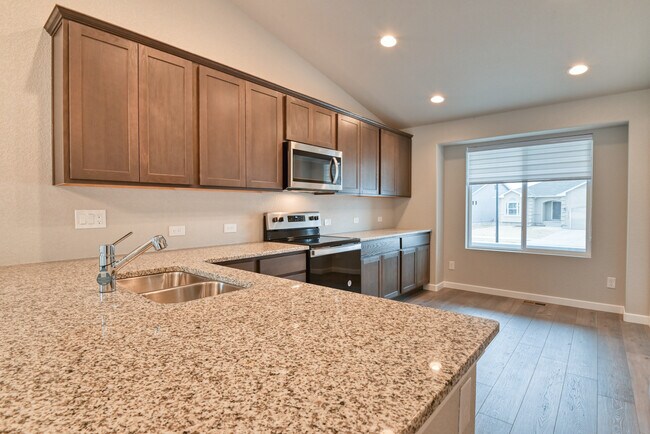 Building Photo - 4011 Ivy Hill Dr